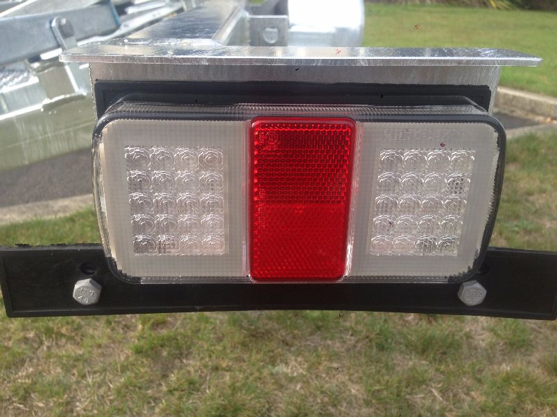 DMW Premier 720THD Boat Trailer