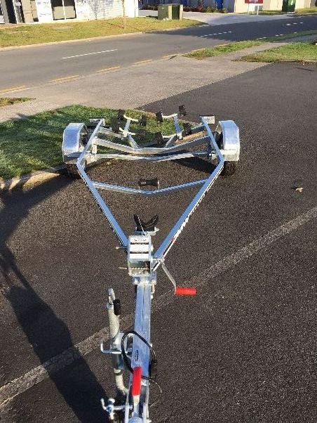 DMW Premier 360 Boat Trailer