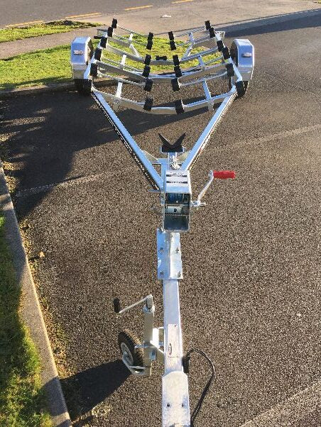 DMW Premier 585 & 585T Boat Trailer