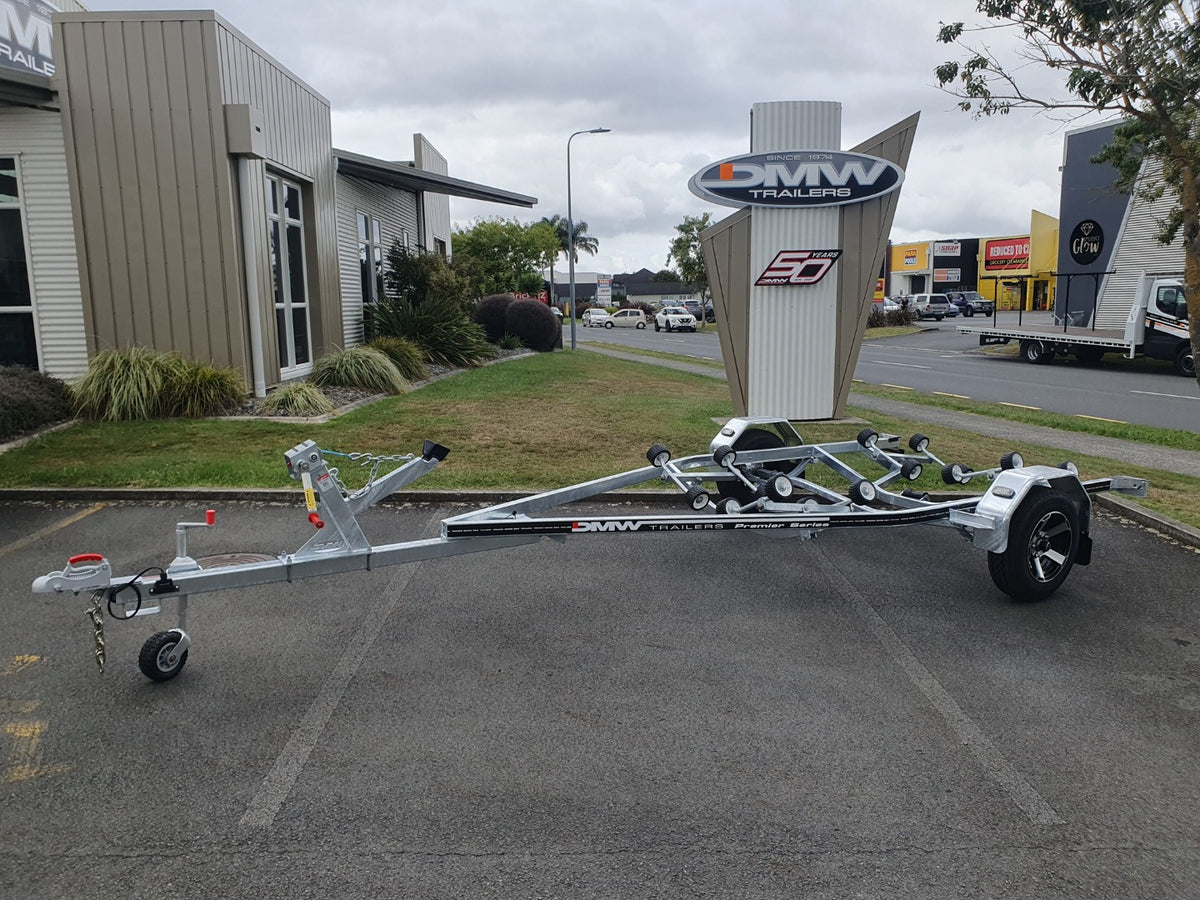 DMW Premier 475 & 475T Boat Trailer