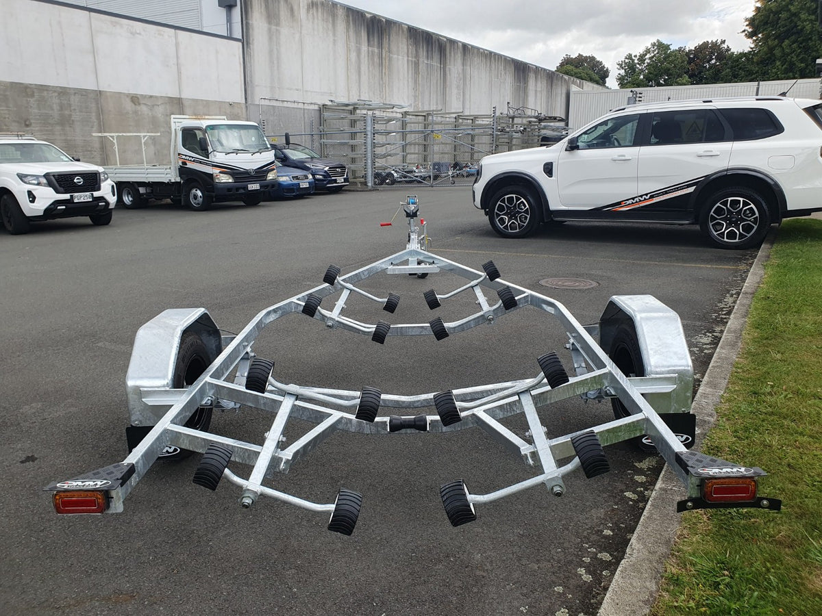 DMW Premier 475 & 475T Boat Trailer