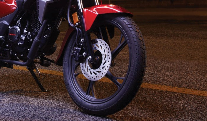 cb125f-product-page-desktop-feature-tiles-img1-1780x1040-01.jpg