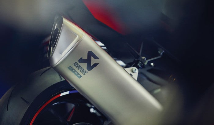 cbr1000rr-r-sp-product-page-desktop-feature-tiles-img3-1780x1040-01.jpg