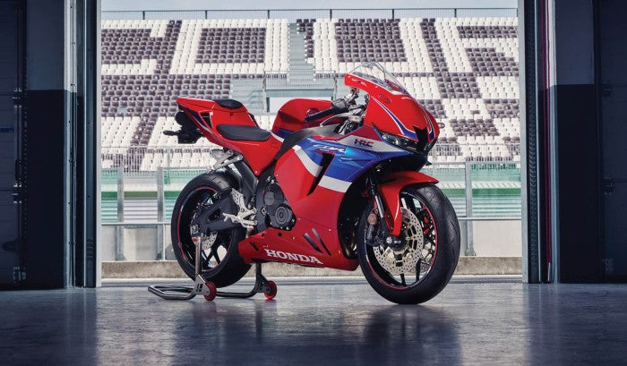 cbr600rr-product-page-desktop-feature-tiles-img3-1780x1040-01.jpg