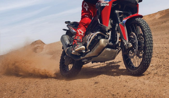 crf1100africatwin-man-product-page-desktop-feature-tiles-img2-1780x1040-01.jpg