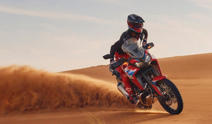 crf1100africatwin-man-product-page-desktop-feature-tiles-img3-1780x1040-01.jpg