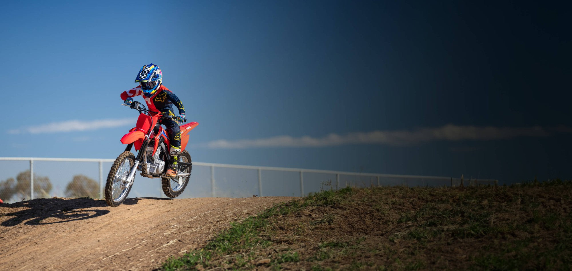 crf125fb-product-page-content-banner-desktop-img1-3200x1520.jpg