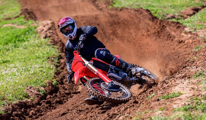 crf250r-product-page-desktop-feature-tiles-img2-1780x1040.jpg