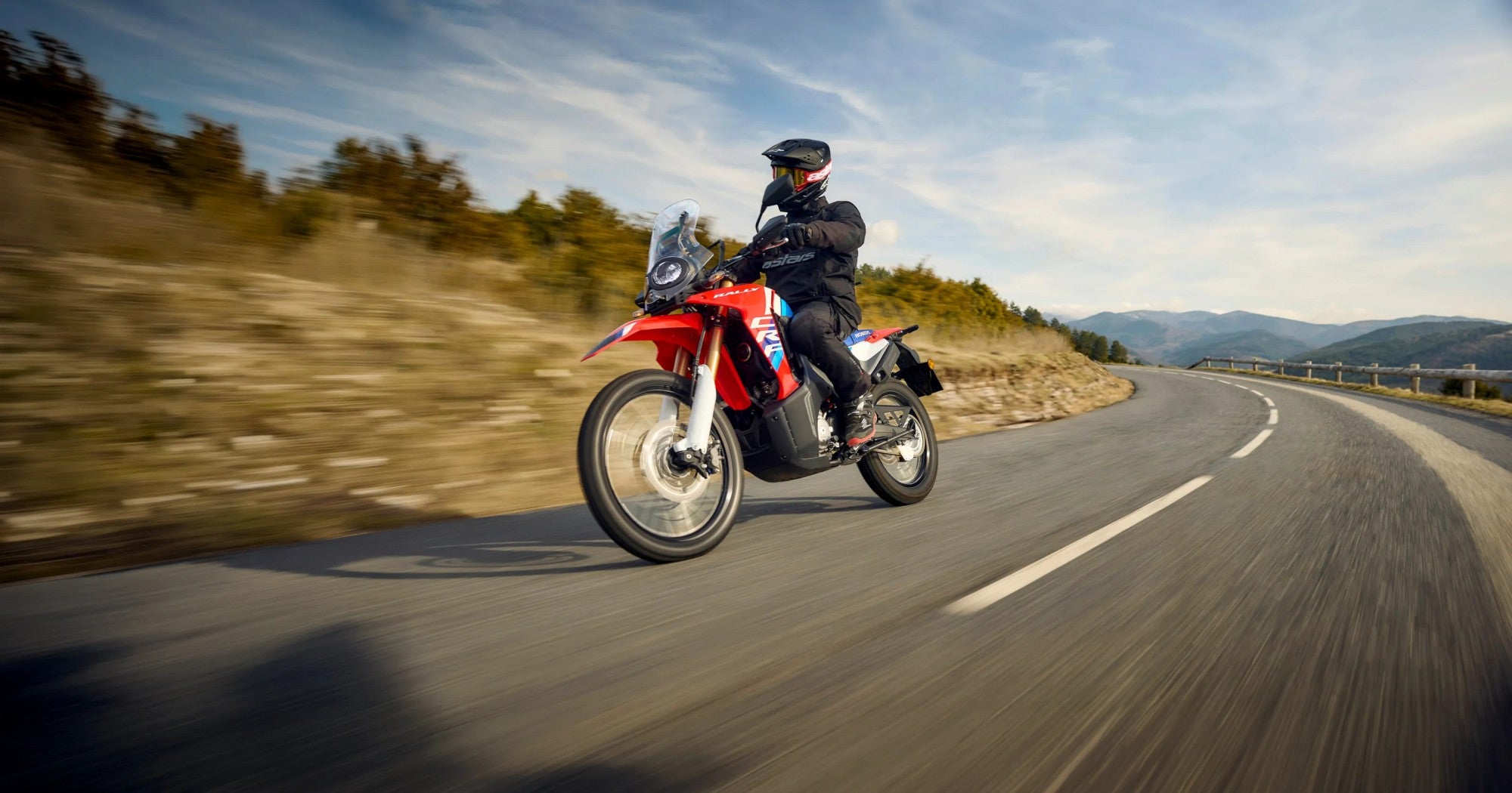 crf300-rally-2026-update-header-desktop-3200-x-1680.webp