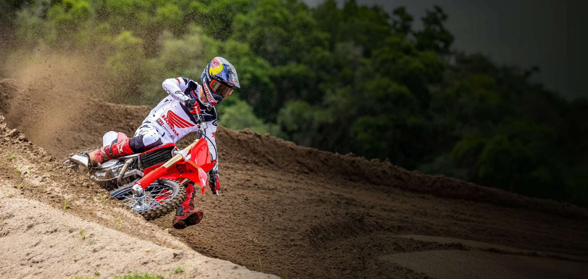 crf450r-product-page-content-banner-desktop-img1-3200x1520.jpg