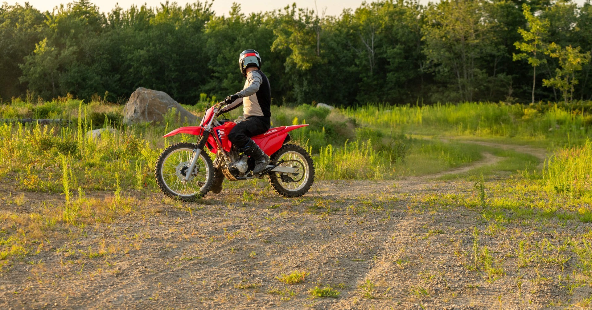 thumbnail-crf300f-product-page-desktop-banner-3200-x-1680v2.jpg